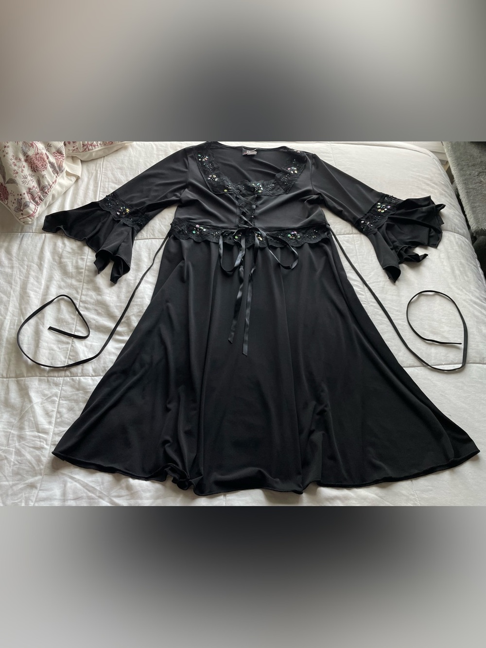 Vintage‎ Black Lace Up Corset Sequin Dress Large Flare Sleeve Witchy Vamp Goth